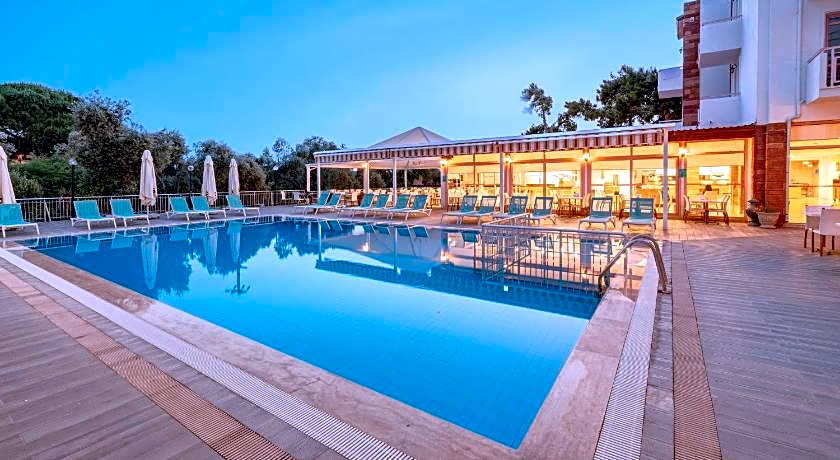 Hanedan Beach Hotel