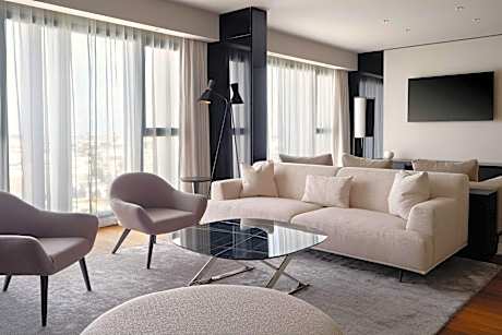 Diplomatic Suite, Suite, 1 King