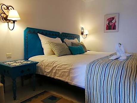 Quadruple Room, Sea View (4 Twin Beds)