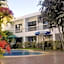 Hotel Holly