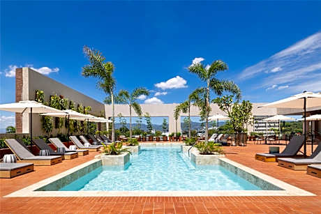 Hotel Santiago, Curio Collection By Hilton