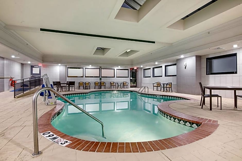 Holiday Inn Express And Suites Longview North By IHG