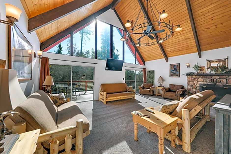 Silver Pines Lodge