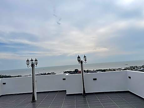 Perfect seaview condo with balcony