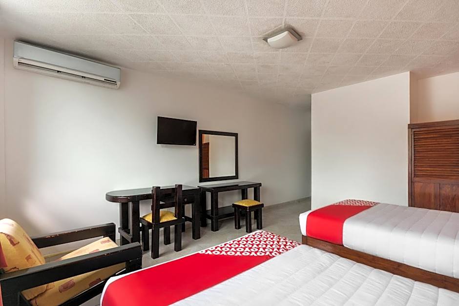 OYO Hotel Casa Blanca