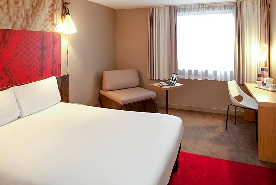 Hotel Mermoz Paris Le Bourget