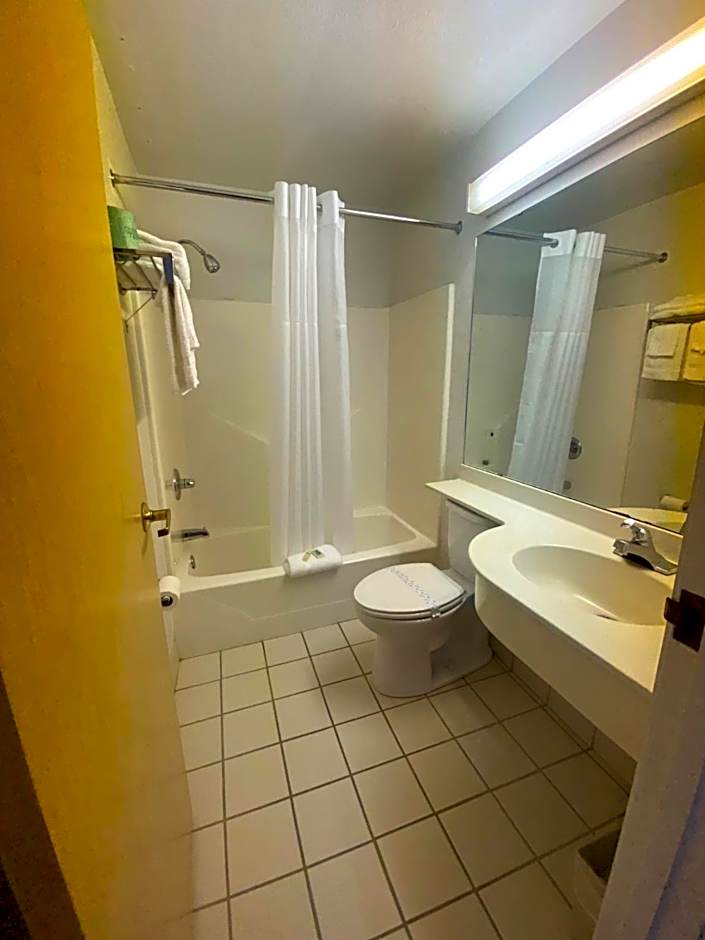 Motel 6 McAlester OK - South