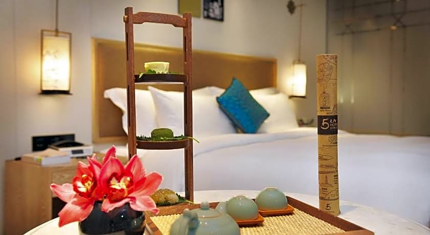 Ln Hotel Five