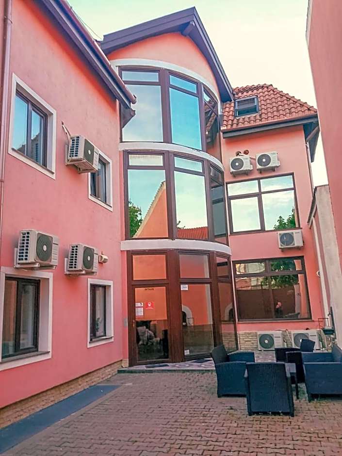 Central Hostel Partener