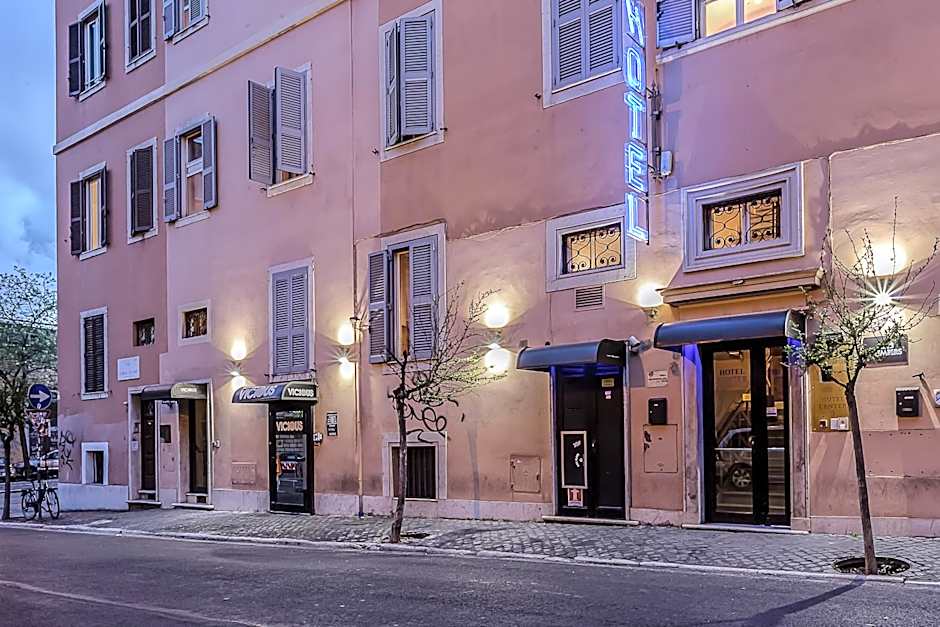 Hotel Center 3