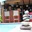 Gite et bungalow La Tortue Bleue Piscine & Malendure