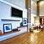 Hampton Inn By Hilton & Suites Milwaukee West
