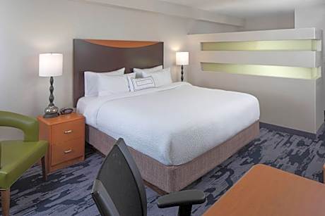 King Suite with Bunk bed