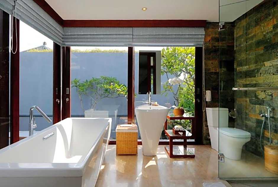 Seminyak Icon - by Karaniya Experience