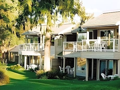 Pacific Shores Resort and Spa