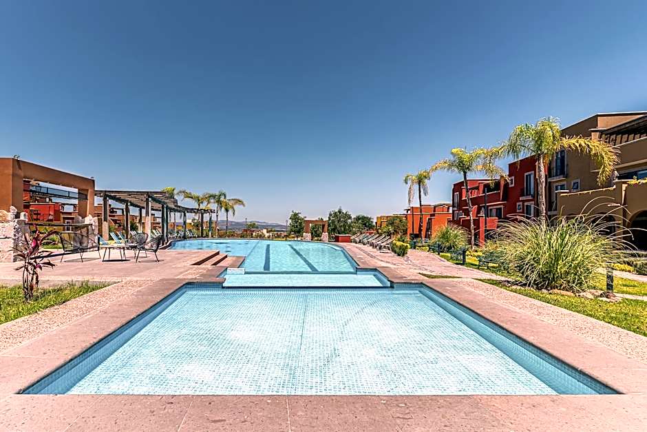 Krystal Grand San Miguel