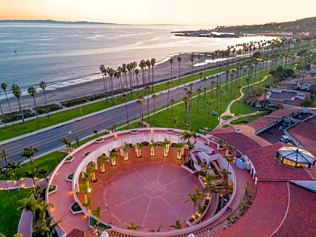 Hilton Santa Barbara Beachfront Resort