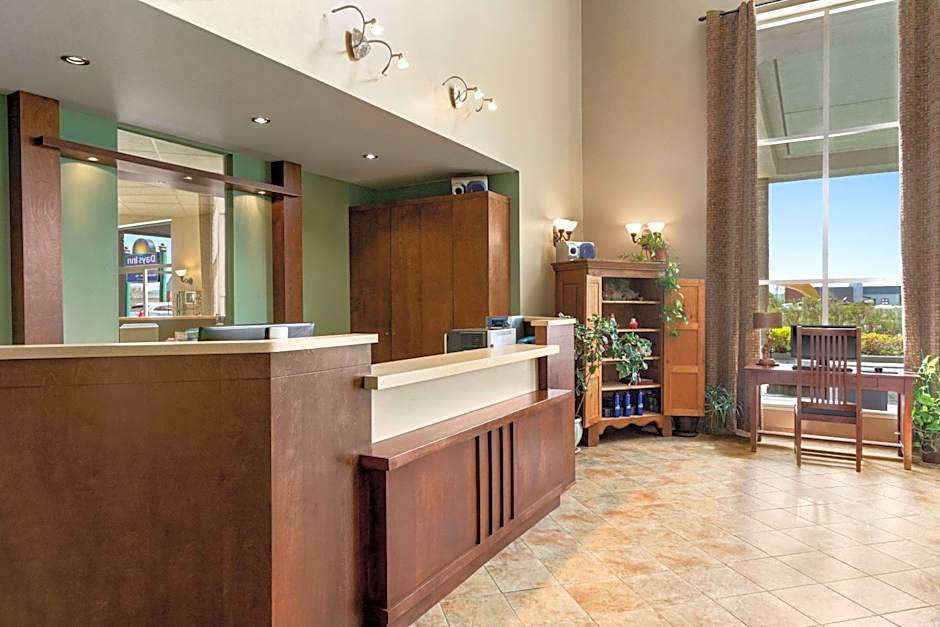 Days Inn by Wyndham Montmagny