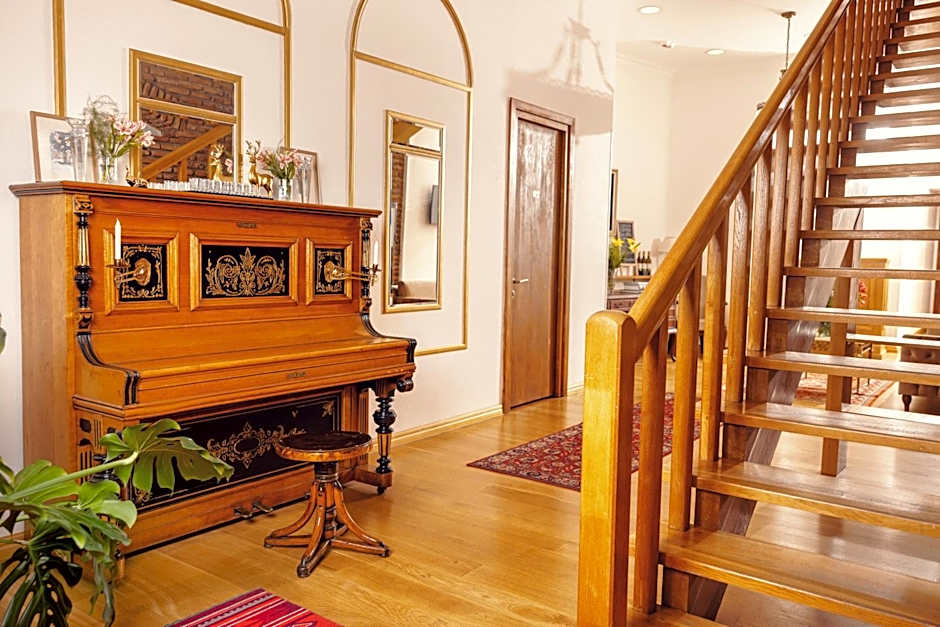 Octava Boutique Hotel