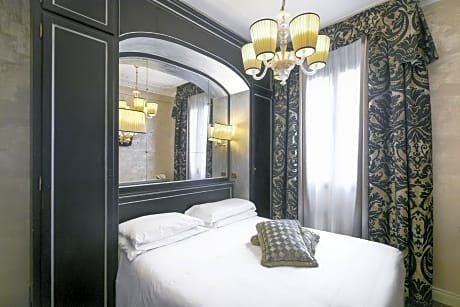 Small Double or Twin Room