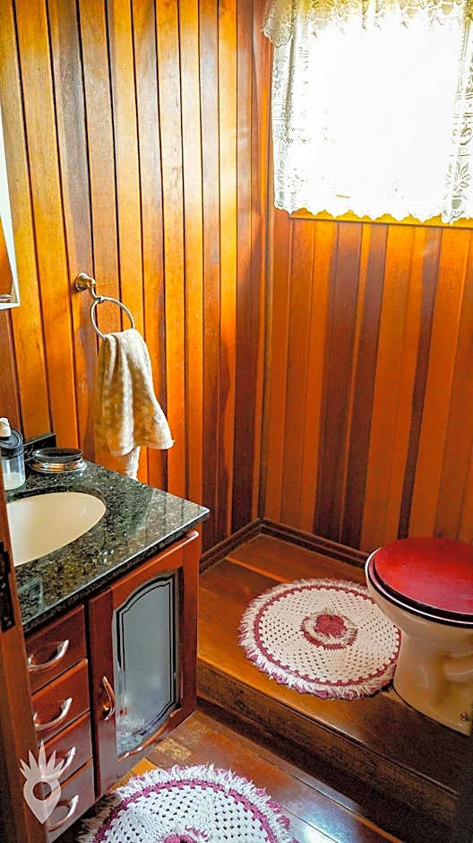 European House with Fireplace & Pool in Indaiatuba