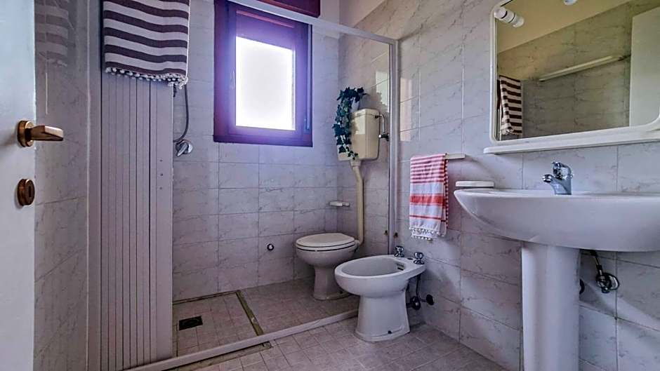 Apartment for 6 People With Shared Pool Close to the Sea - By Beahost Rentals