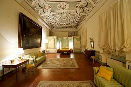 Palazzo Tucci Residenza d'epoca