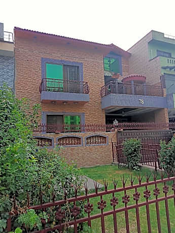 Sapphire Inn
