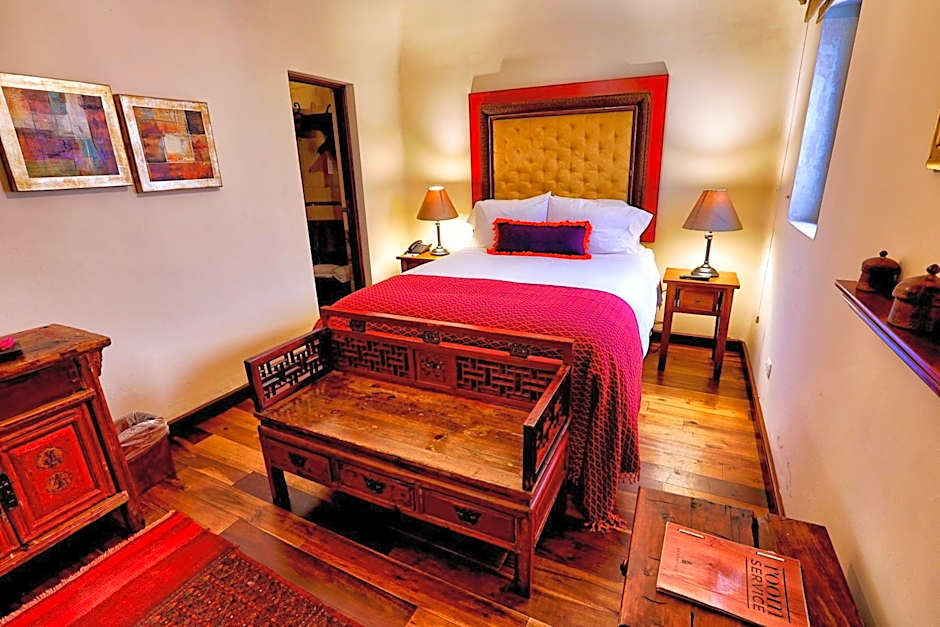 Pensativo House Hotel