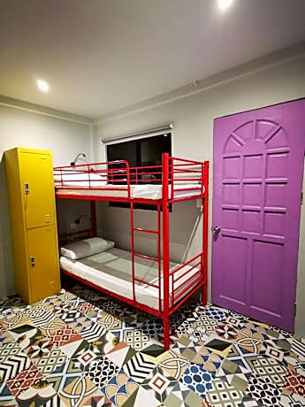 Quadruple Room with Private Bathroom