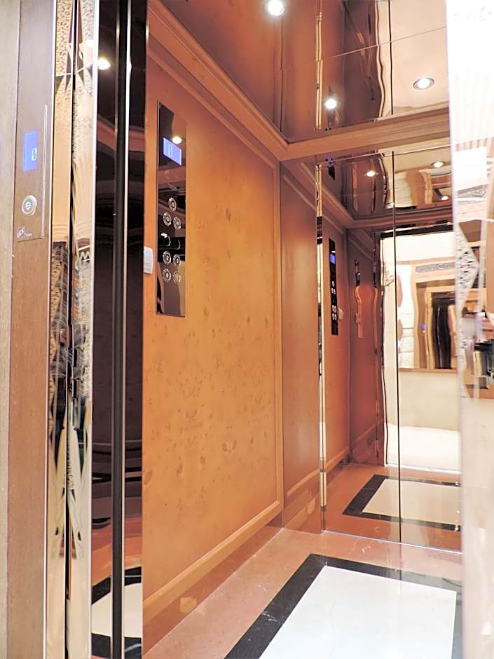 La Place Hotel