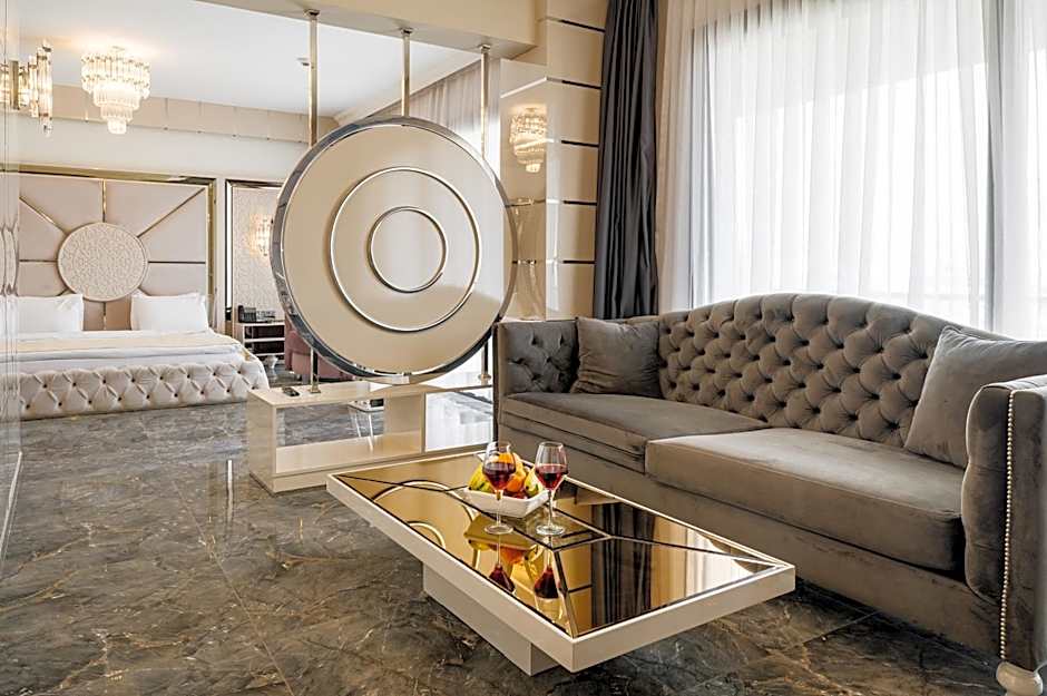 Royal Palace Hotel