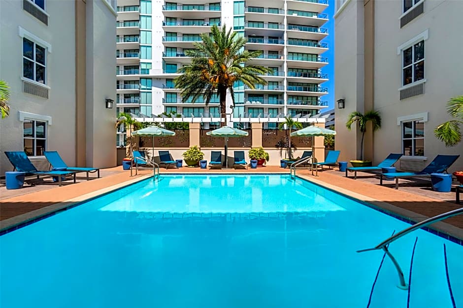 Hampton Inn By Hilton & Suites St. Petersburg/Downtown