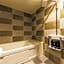 H  Hotel