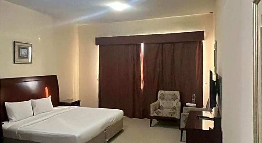 Clifton International Hotel