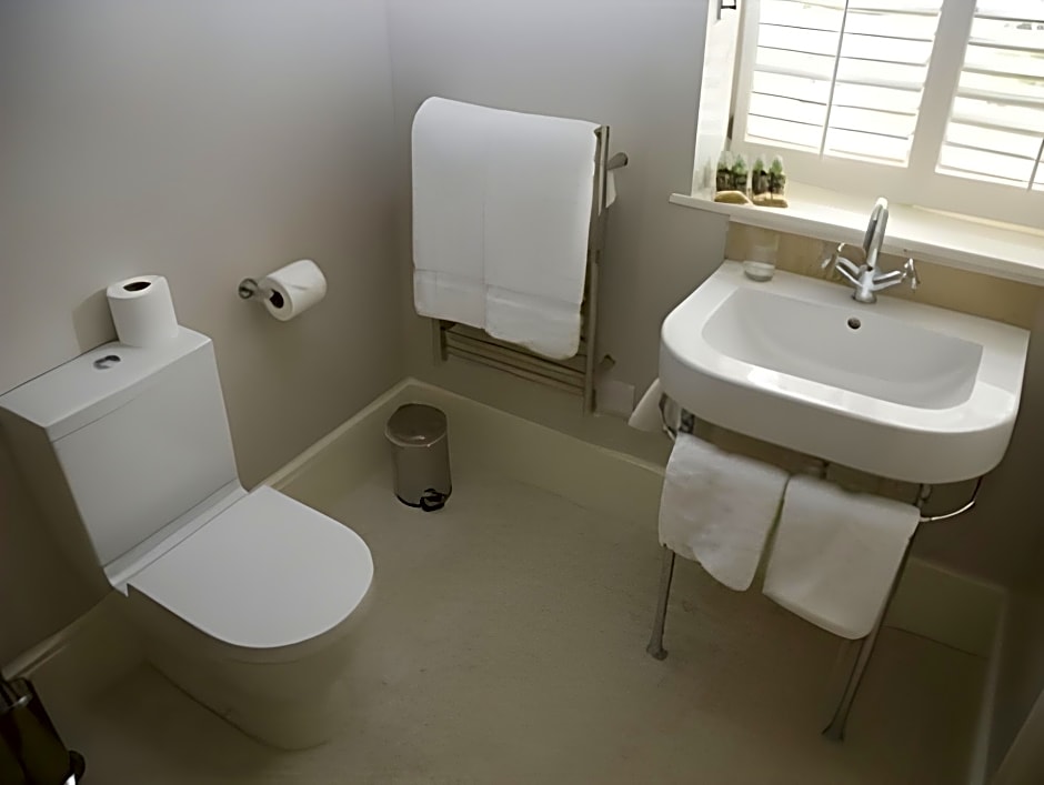 The Bell at Hampton Poyle