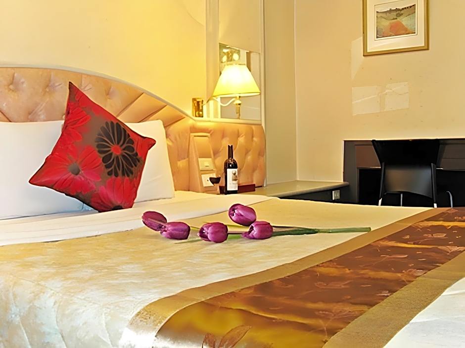 Blue sky Business hotel