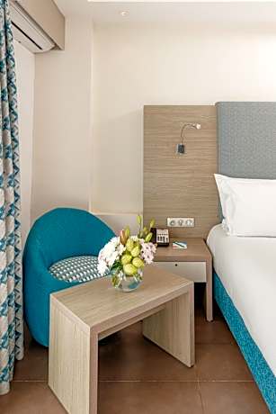 Triple Room with Sea View