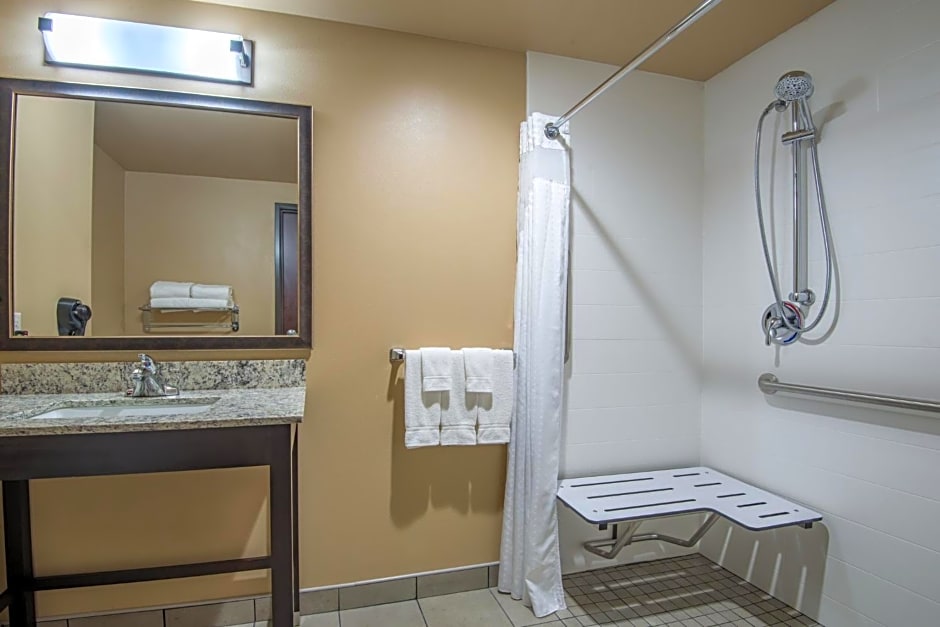 Holiday Inn Salina By IHG