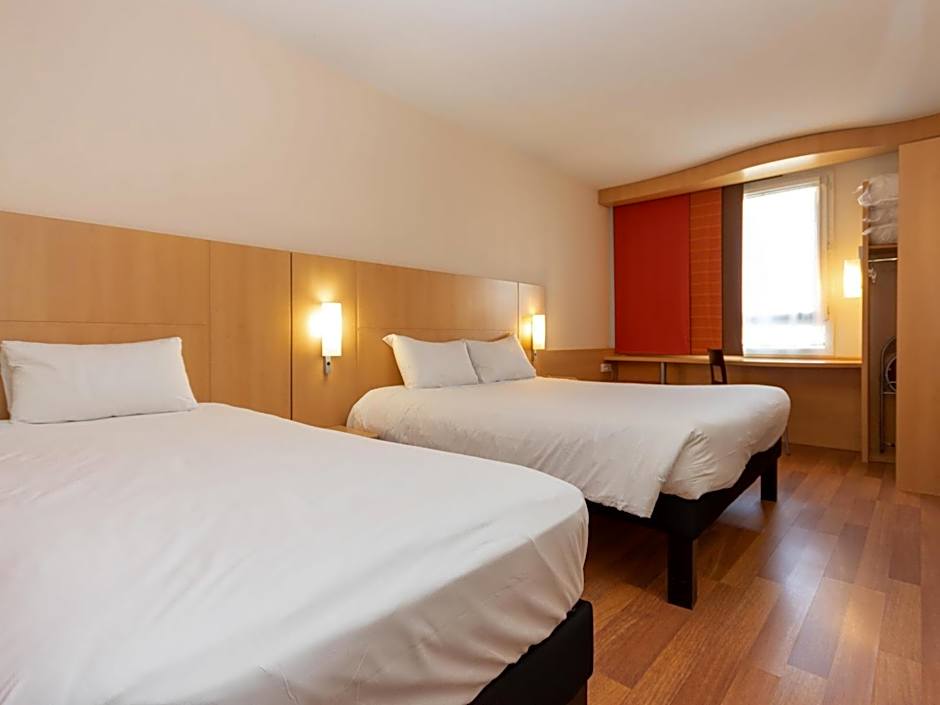 ibis Rochefort