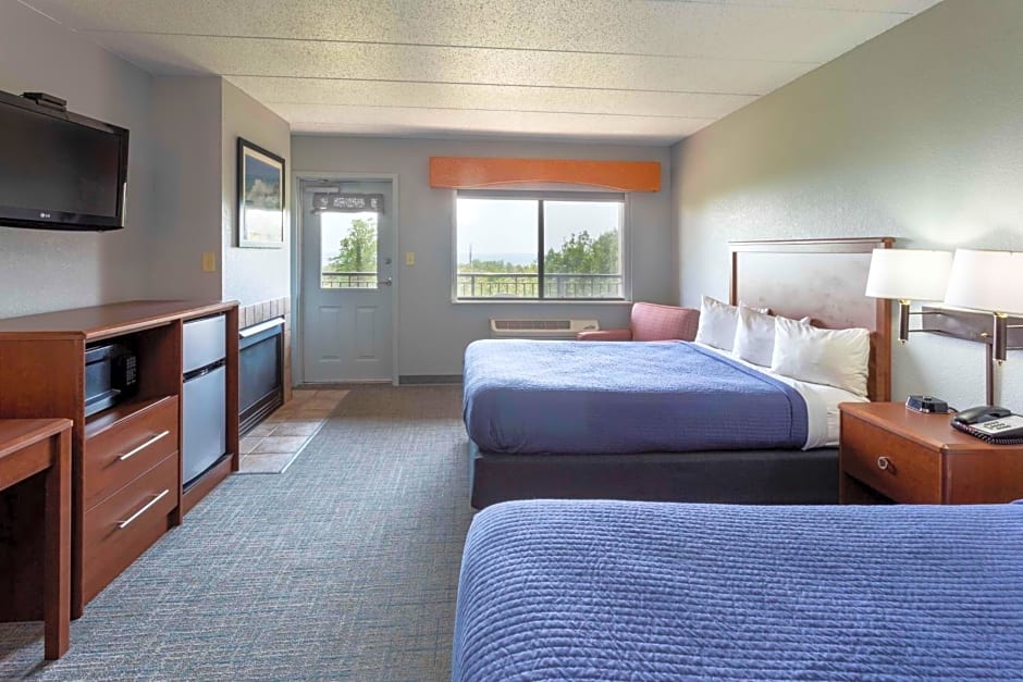 Black Beach Inn by GrandStay