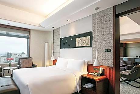 1 Bedroom Suite Lake View