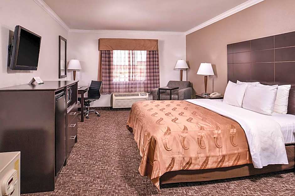 Quality Inn & Suites Beaumont