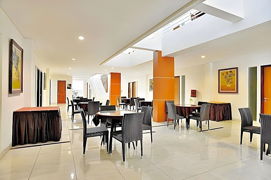 Sans Hotel Prime Cailendra Yogyakarta by RedDoorz