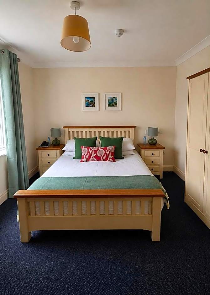 Connemara Lake Hotel
