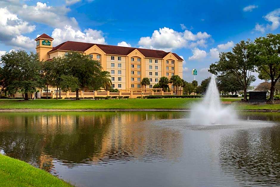 La Quinta Inn & Suites by Wyndham Jacksonville Butler Blvd