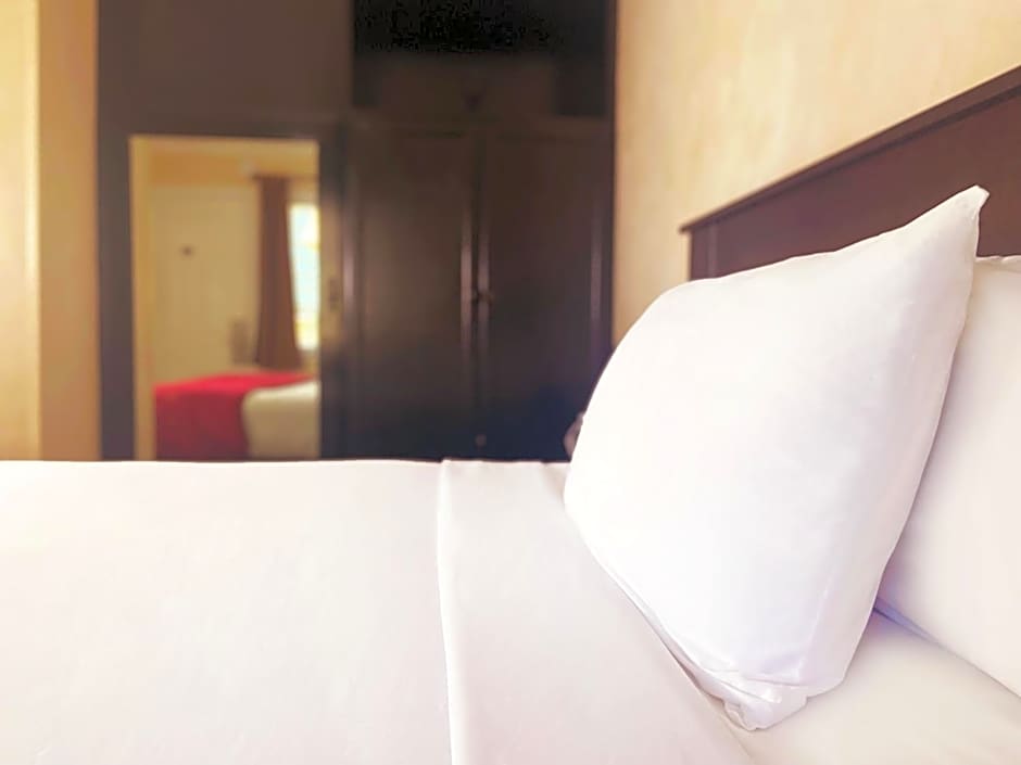 Nite Inn at Universal City