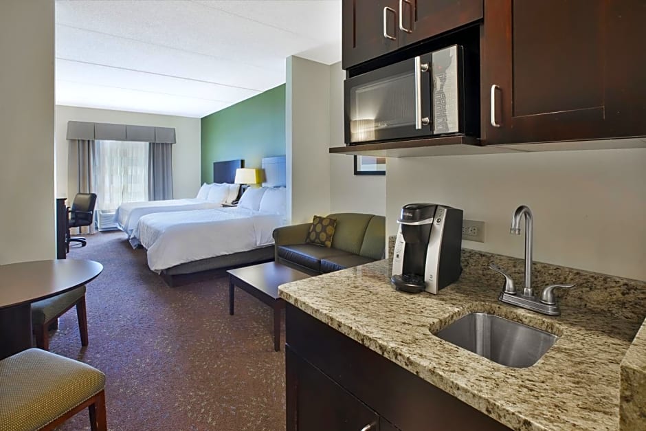 Holiday Inn Express & Suites Geneva Finger Lakes