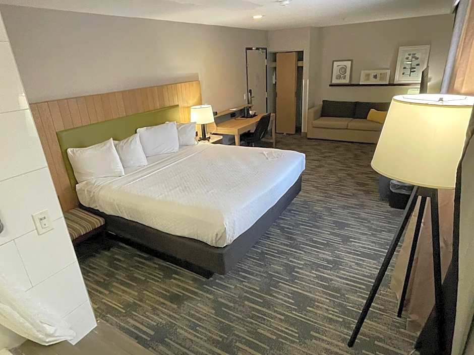 Country Inn & Suites by Radisson, Bakersfield, CA