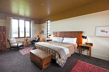 Lodge Suite